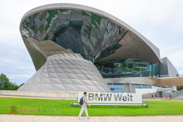 BMW Welt (bên ngoài) – Munich -Đức