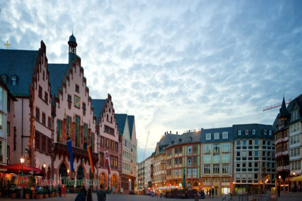 Quảng trường Romerberg – Frankfurt - Đức