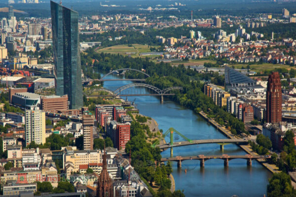Tòa cao ốc tháp Main - Frankfurt - Đức